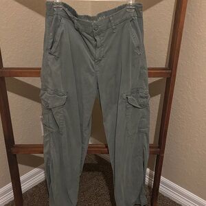 Women’s AE Cargo Pants in Green